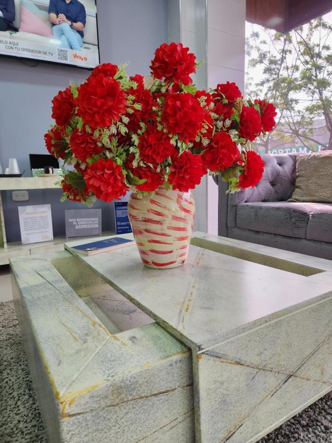Hotel Quarta Avenida Montería المظهر الخارجي الصورة